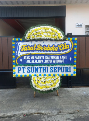 Papan Bunga Duka di Sungai Mas