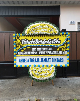 Papan Bunga Duka di Sungai Mas