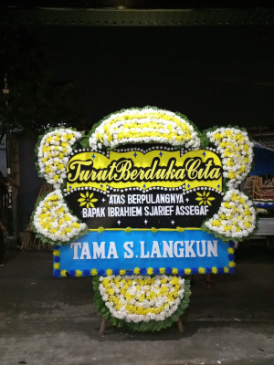 Papan Bunga Duka di Sungai Mas